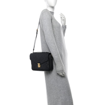 LOUIS VUITTON Empreinte Pochette Metis Black LOUIS VUITTON Empreinte Pochette Metis Black