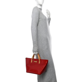 LOUIS VUITTON Vernis Bellevue PM Pomme D'Amour