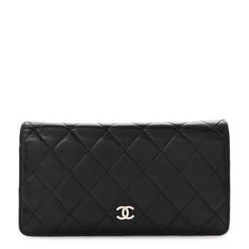 CHANEL Lambskin Quilted Yen Wallet Black