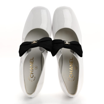 CHANEL Patent Calfskin Grosgrain Bow Mary Jane Pumps 37 White Black