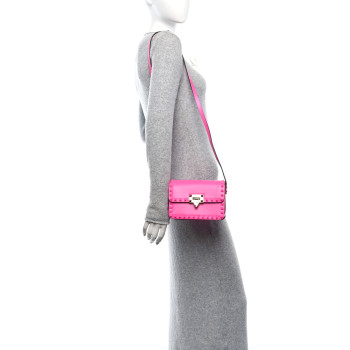 VALENTINO GARAVANI Smooth Calfskin Enamel Tonal Small Rockstud23 Shoulder Bag Pink PP