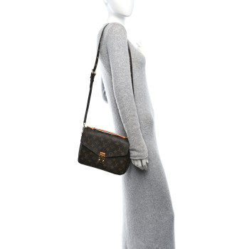 LOUIS VUITTON Monogram Pochette Metis