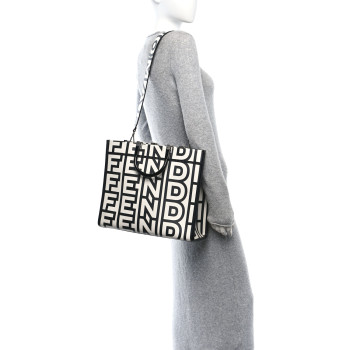 FENDI X MARC JACOBS Vitello King Logo Print Medium Fendi Sunshine Shopper Tote Black White