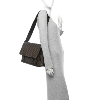 LOUIS VUITTON Damier Ebene Melville Messenger Bag