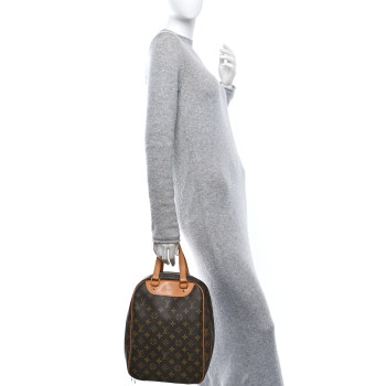LOUIS VUITTON Monogram Excursion Shoe Bag