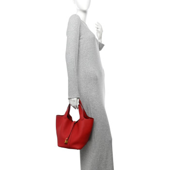 HERMES Taurillon Clemence Picotin Lock 22 MM Vermillon