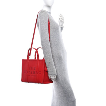 MARC JACOBS Grained Calfskin Medium The Tote Bag True Red