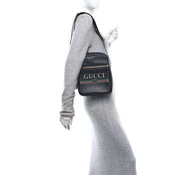 GUCCI Grained Calfskin Logo Messenger Bag Black