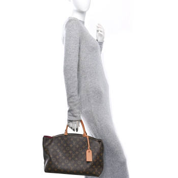 LOUIS VUITTON Monogram Grand Palais