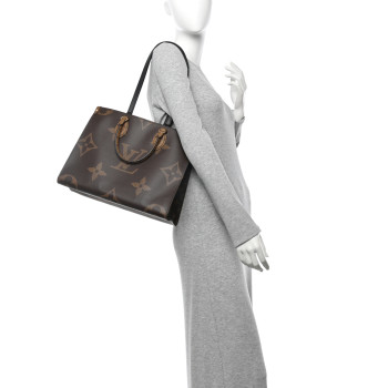 LOUIS VUITTON Reverse Monogram Giant Onthego MM