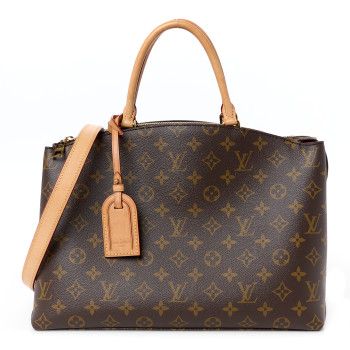 LOUIS VUITTON Monogram Grand Palais