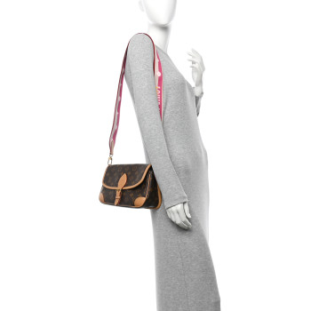 LOUIS VUITTON Monogram Diane Fuchsia LOUIS VUITTON Monogram Diane Fuchsia