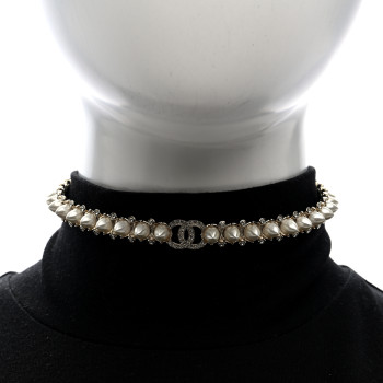 CHANEL Strass Crystal Studded Pearl CC Choker Necklace Gold Pearly White