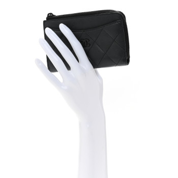 CHANEL Pearly Lambskin Quilted Zip Card Holder So Black