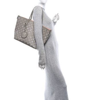 LOUIS VUITTON Mahina Blossom MM Grey