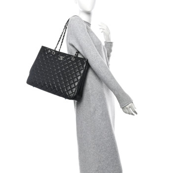 CHANEL Caviar Quilted Large Shopping Tote Black