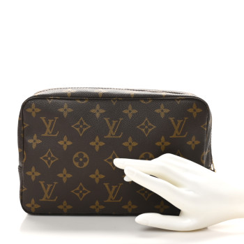 LOUIS VUITTON Monogram Trousse Toilette 23