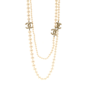 CHANEL Graduated Pearl Long CC Necklace Gold