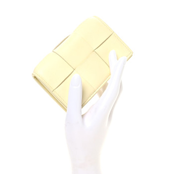 BOTTEGA VENETA Nappa Calfskin Maxi Intrecciato Card Holder Wallet Porridge