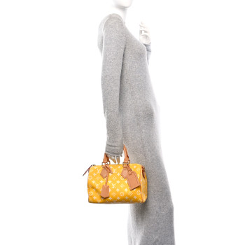 LOUIS VUITTON Calfskin Monogram Speedy P9 Bandouliere 25 Jaune Mat