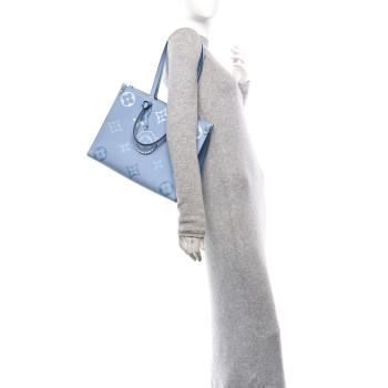 LOUIS VUITTON Empreinte Monogram Giant By The Pool Onthego MM Summer Blue