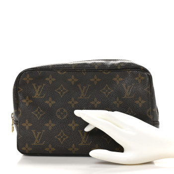 LOUIS VUITTON Monogram Trousse Toilette 23