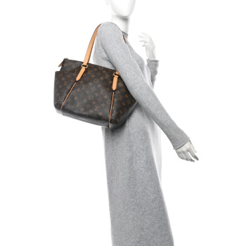 LOUIS VUITTON Monogram Totally PM