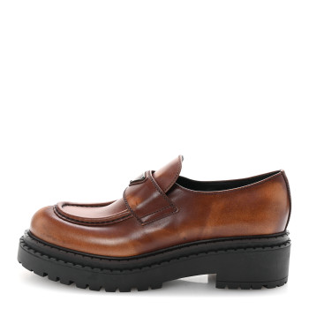 PRADA Spazzolato Triangle Logo Monolith Pointy 55mm Loafers 41 Cognac