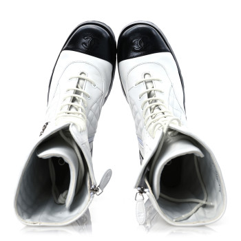 CHANEL Grained Calfskin Quilted Chain Lace Up Combat Long Boots 40.5 White Black