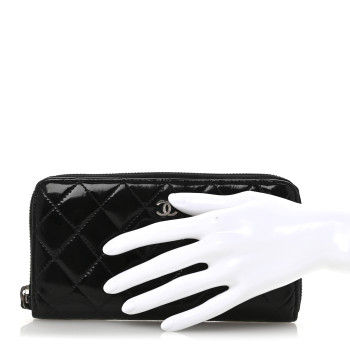 CHANEL Patent Quilted Large Gusset Zip Around Wallet Black