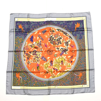 HERMES Silk www.hermes.com Scarf 90