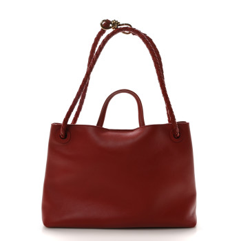 BOTTEGA VENETA Silky Calfskin Medium Andiamo Shoulder Bag Barolo