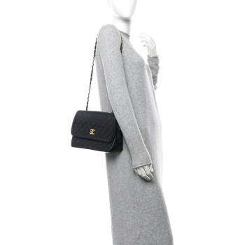 CHANEL Lambskin Quilted Medium Single Flap Black