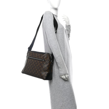 LOUIS VUITTON Monogram Macassar Torres Messenger