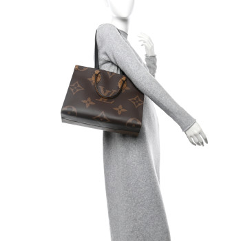LOUIS VUITTON Reverse Monogram Giant Onthego MM