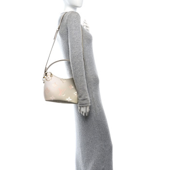 LOUIS VUITTON Empreinte Monogram Giant By The Pool Marshmallow Hobo Sunset Khaki