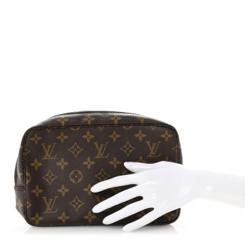 LOUIS VUITTON Monogram Trousse Toilette 23