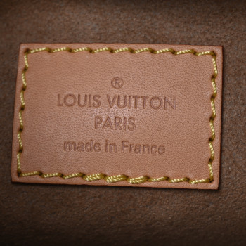 LOUIS VUITTON PARIS 24K ベルト LOUIS VUITTON PARIS 24K ベルト ベルト・LV イニシャル 40MM