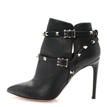 VALENTINO GARAVANI Grained Calfskin Rockstud Double Buckle 100mm Ankle Boots 36.5 Black