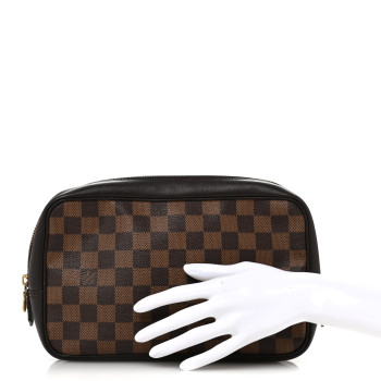 LOUIS VUITTON Damier Ebene Trousse Toilette 28