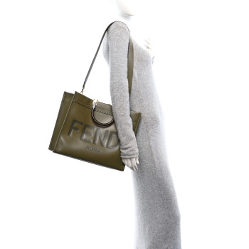 FENDI Vitello King Plexiglass Logo Embossed Medium Fendi Sunshine Shopper Tote Wood