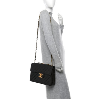 CHANEL Lambskin Quilted Jumbo Single Flap Black
