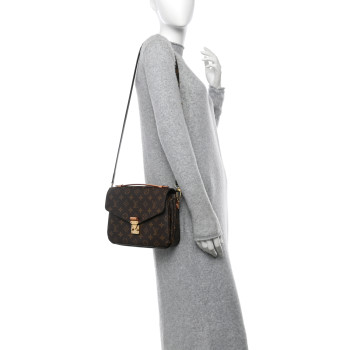 LOUIS VUITTON Monogram Pochette Metis