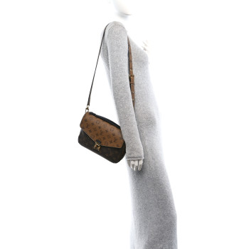 LOUIS VUITTON Reverse Monogram Pochette Metis