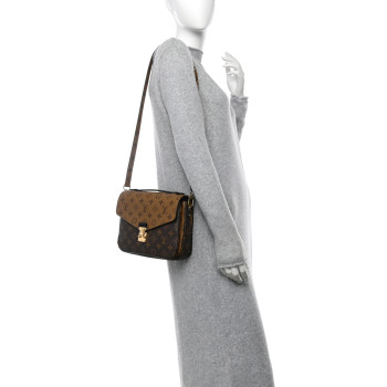 LOUIS VUITTON Reverse Monogram Pochette Metis LOUIS VUITTON Reverse Monogram Pochette Metis