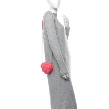CHANEL Lambskin Quilted CC In Love Heart Clutch With Chain Pink CHANEL Lambskin Quilted CC In Love Heart Clutch With Chain Pink