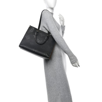 LOUIS VUITTON Empreinte Monogram Giant Wild At Heart Onthego MM Black
