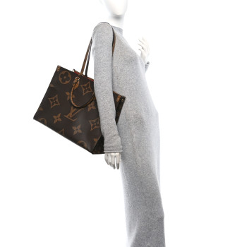LOUIS VUITTON Reverse Monogram Giant Onthego GM