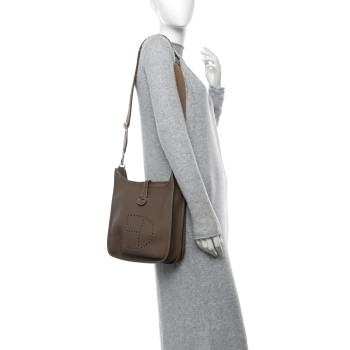 HERMES Taurillon Clemence Evelyne III PM Etoupe