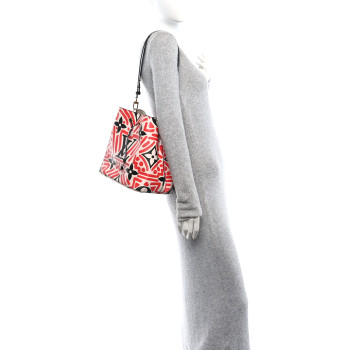 LOUIS VUITTON Monogram Giant Crafty NeoNoe MM Creme Rouge Black
